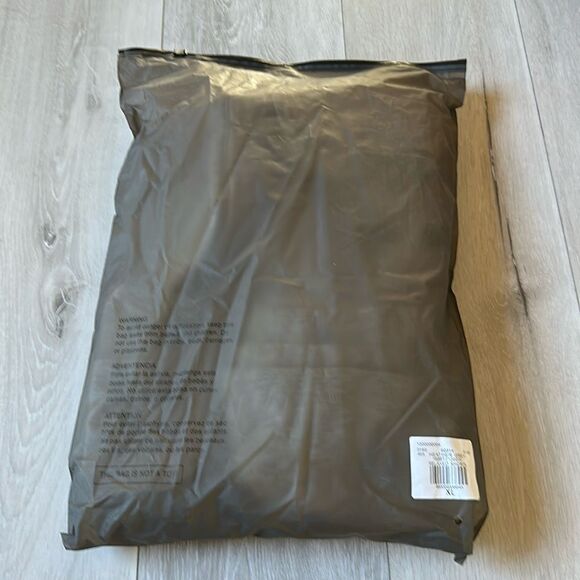 FEAR OF GOD ESSENTIALS SHORTS‎ OATMEAL XL NWT IN PACKAGING - Picture 7 of 14